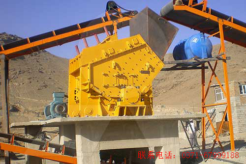 反擊式破碎機生產(chǎn)線現(xiàn)場