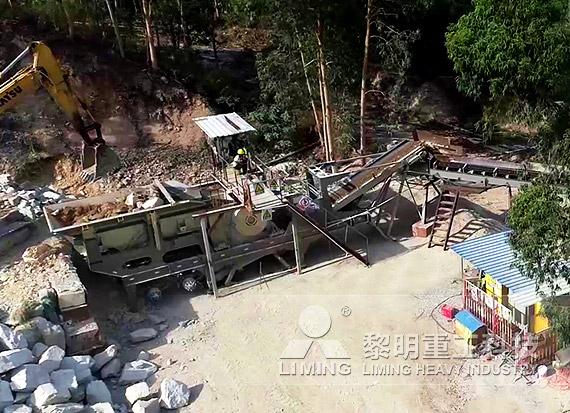 時(shí)產(chǎn)100噸花崗巖移動(dòng)破碎站